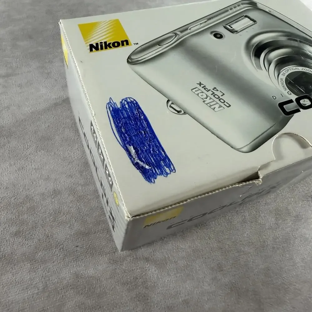 Vintage Coolpix L4 Y2K Digital Camera PARTS